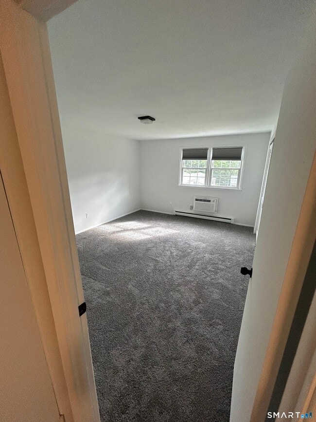 Building Photo - 617 Millville Ave