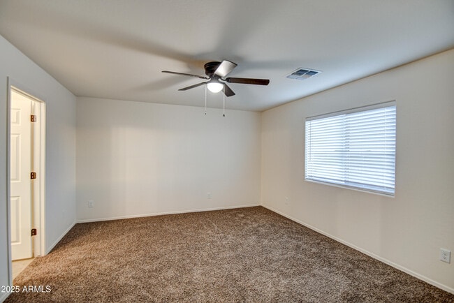 Building Photo - 22955 Pine St