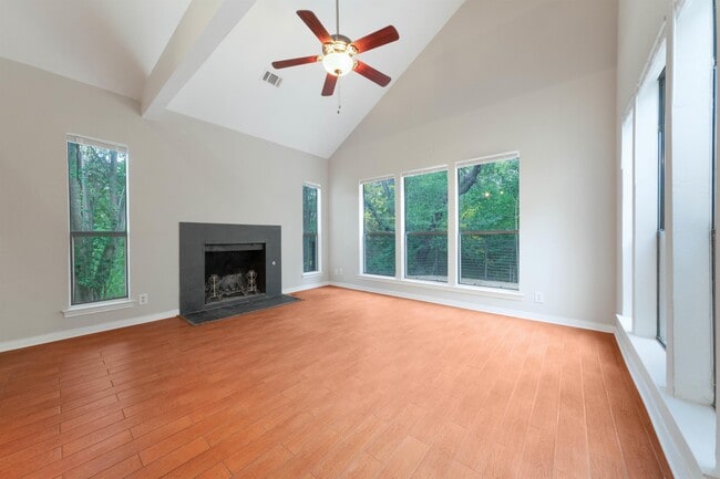 Building Photo - 6504 Cat Creek Trail