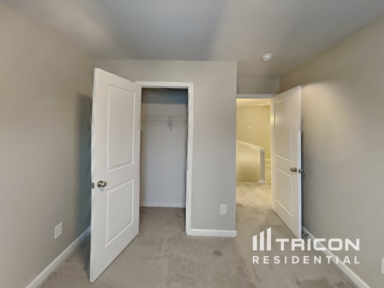 Building Photo - 125 Hickory Sta Ln