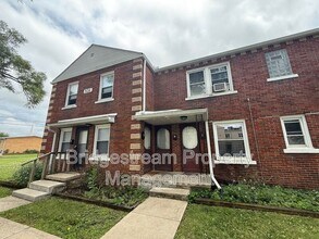 Building Photo - 506 Middle St