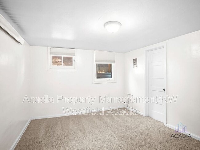 Building Photo - 127 E 600 N