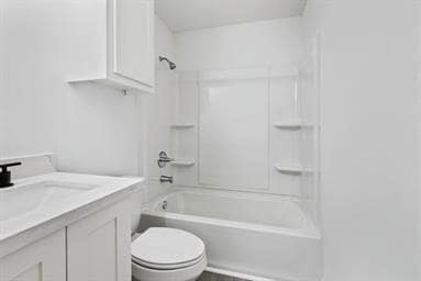 Building Photo - 1725 Whispering Woods Dr