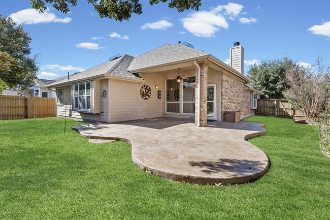 Building Photo - 765 Bent Wood Pl