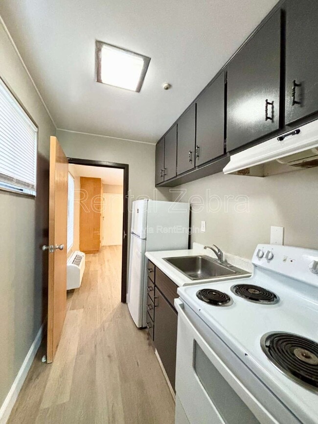 Building Photo - 3745 Hospital Rd