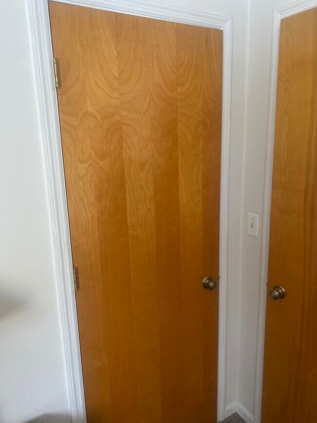 Building Photo - 155 Seymour Ave