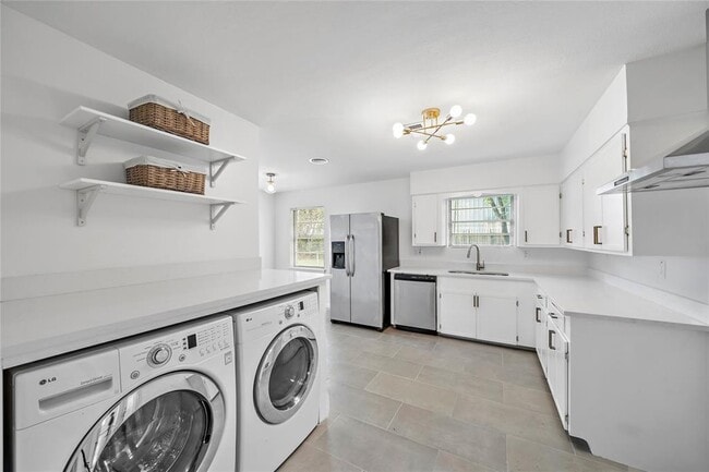 Building Photo - 4510 Billingsley St