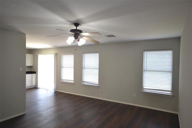 Building Photo - 2106 Bridal Path
