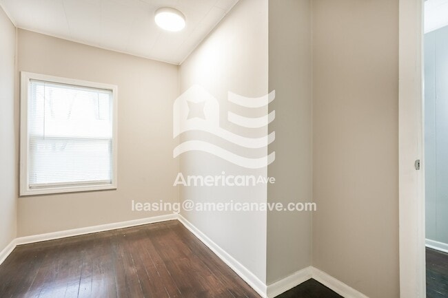 Building Photo - 226 E Fairview Ave