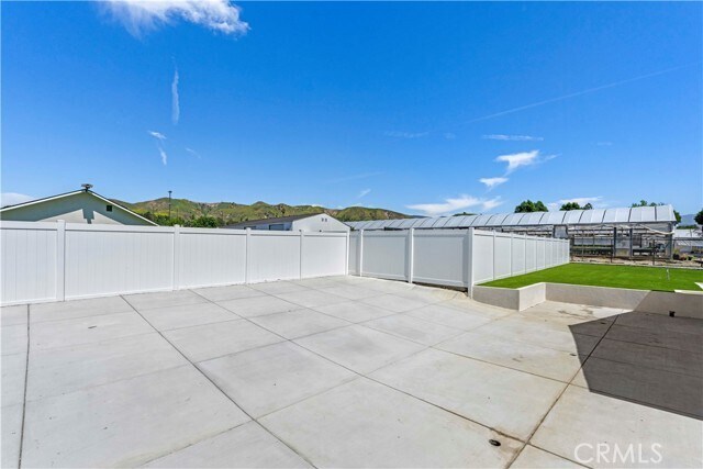 Building Photo - 11549 Kagel Canyon St
