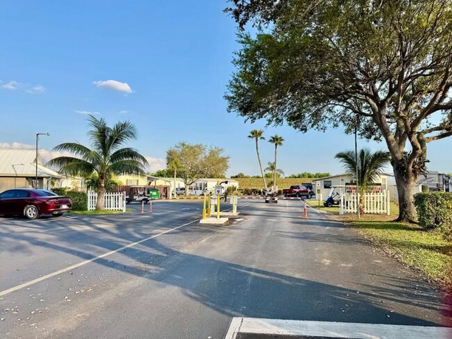 Building Photo - 7950 FL-78