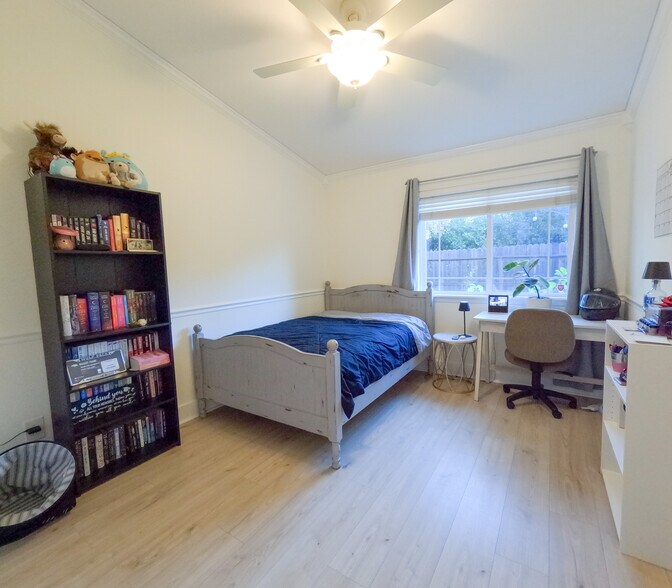 Building Photo - 928 Carter St