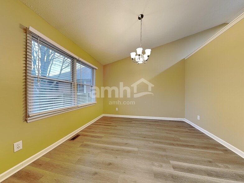 Building Photo - 510 Arlington Dr