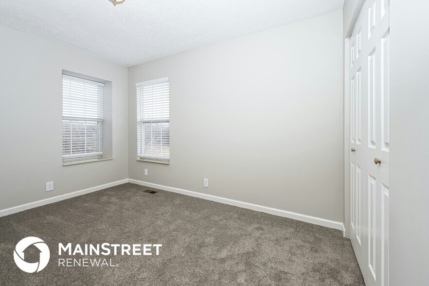 Building Photo - 3028 Glenboro Dr