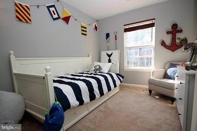 Building Photo - 8313 Sanderling Way