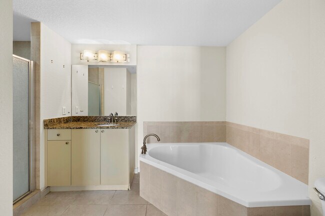 Building Photo - 1830 Radius Dr