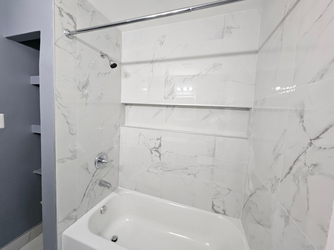 Building Photo - 3401 15th St SE