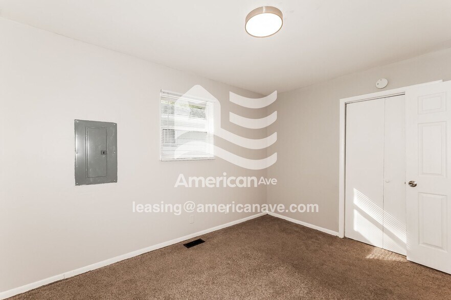 Building Photo - 3128 E Minnesota St