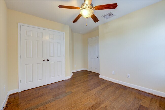 Building Photo - 26311 Parkman Grove Dr