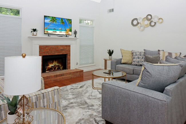 Building Photo - 888 Saddlebred Way