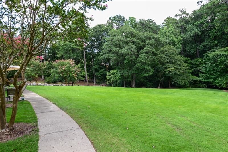 Dogs up to 35 lbs allowed - 25116 Plantation Dr NE