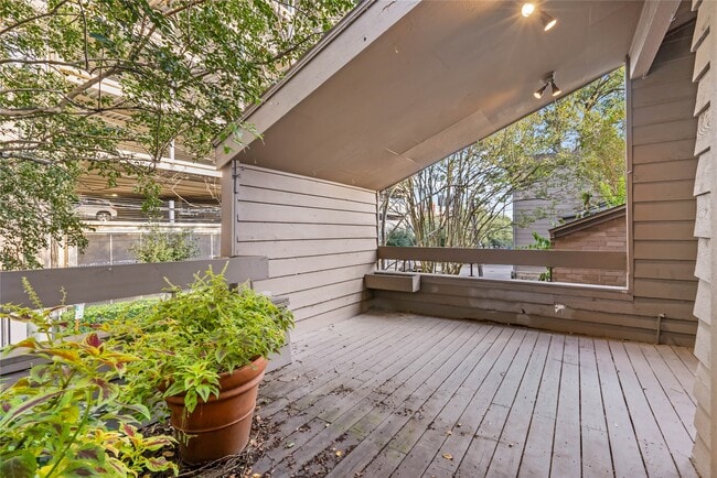 Building Photo - 5004 Bayard Ln