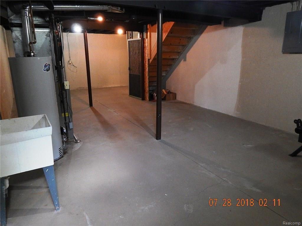 Building Photo - 29305 W Jefferson Ave