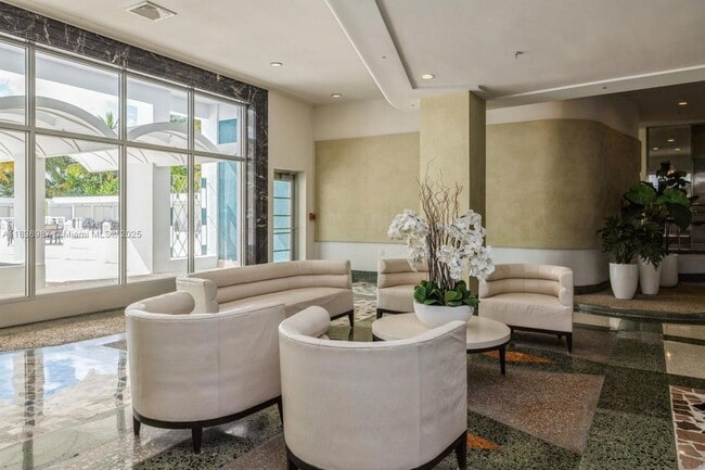 Building Photo - 4925 Collins Ave