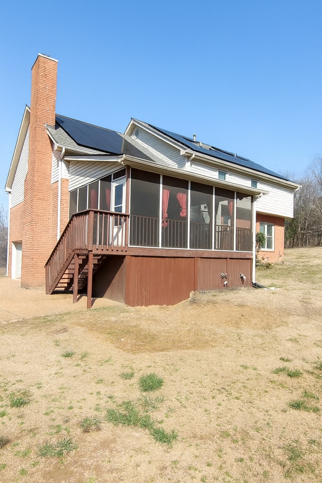 Building Photo - 208 E Bend Ct