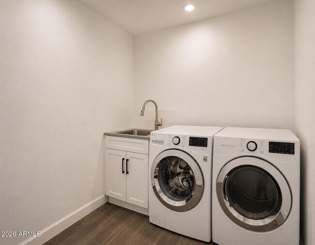 Building Photo - 4038 N 81st St