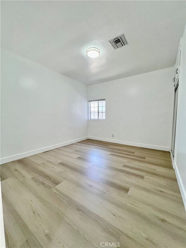 Building Photo - 12987 Correnti St