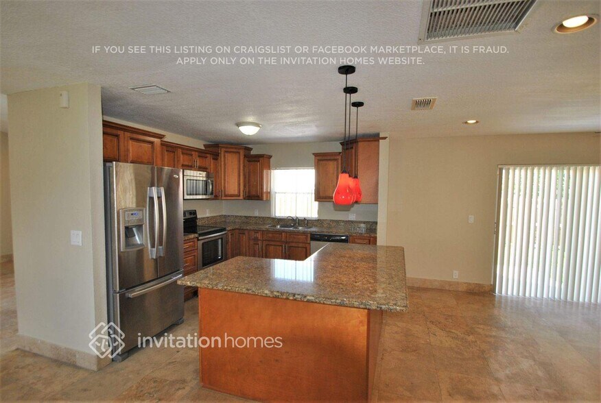Building Photo - 9507 NW 52nd Manor