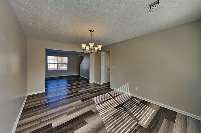 Building Photo - 3193 English Ivy Ln