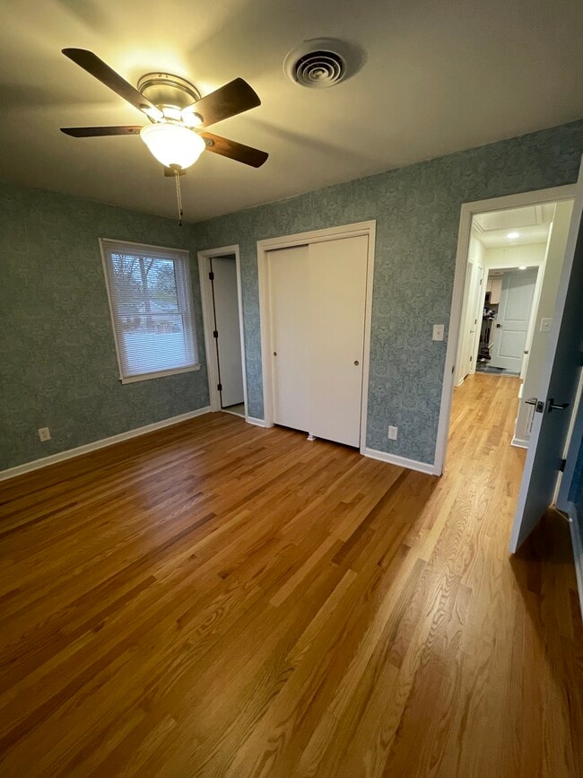 Building Photo - Stonewall