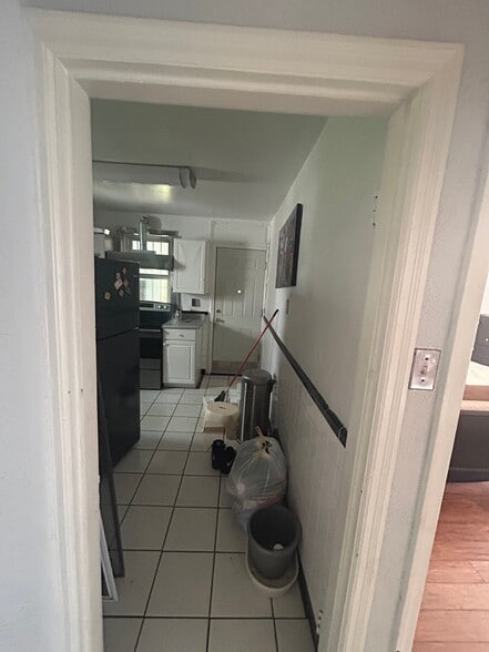 Building Photo - 2218 Farrar St