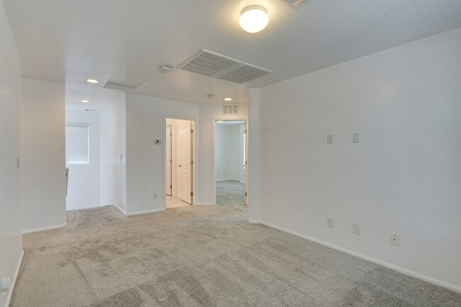 Building Photo - ** COMING SOON ** Modern Open-Concept Rental Home with White Shaker Kitchen Cabinets & Low-Mainte...