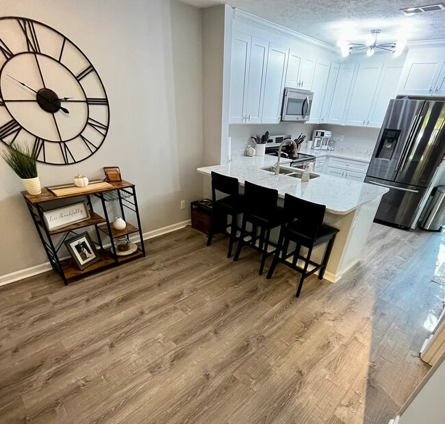 Building Photo - 580 Flintlock Ct