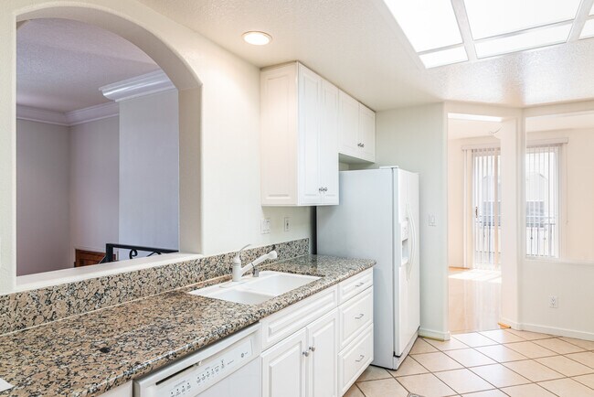 Building Photo - Private Updated 3-Bedroom 3-Bathroom Tri-L...