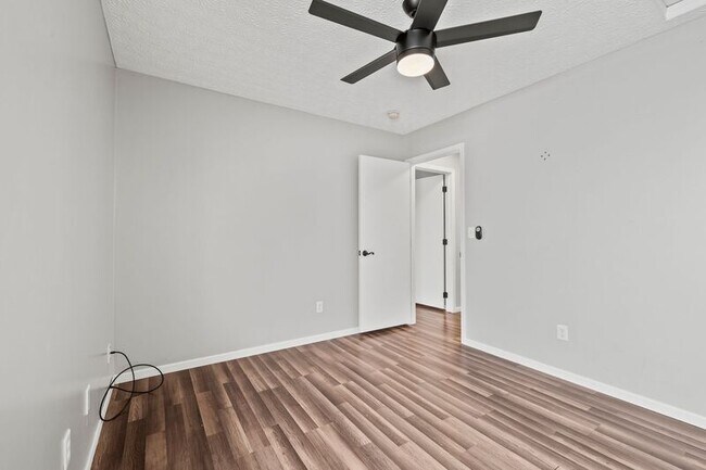 Building Photo - 1522 Sargas St