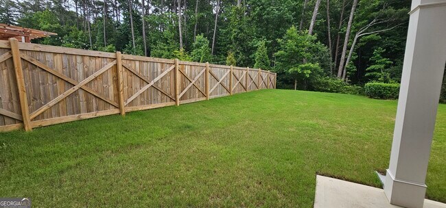 Building Photo - 352 Newshaw Dr