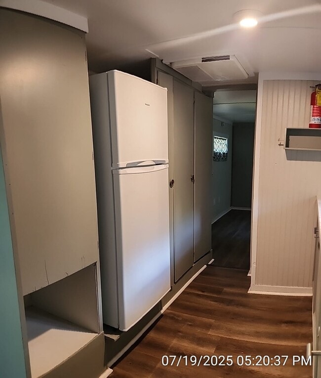 Building Photo - 58 Robinson Ln