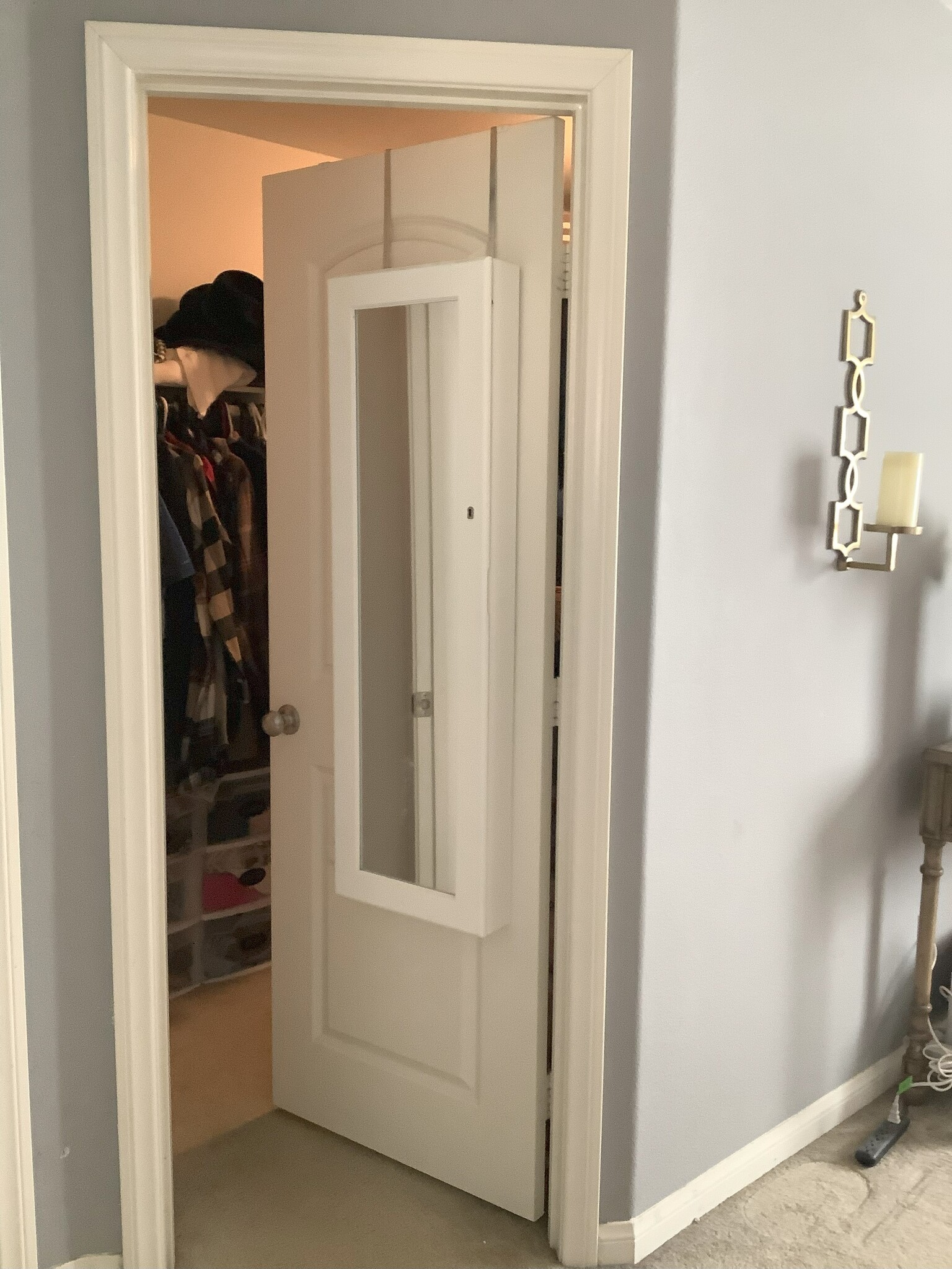 Walk-in closet - 1407 Pershing Rd