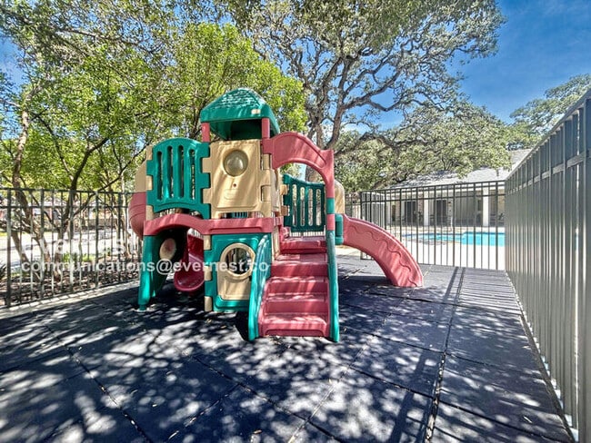Building Photo - 2422 Cadara Woods