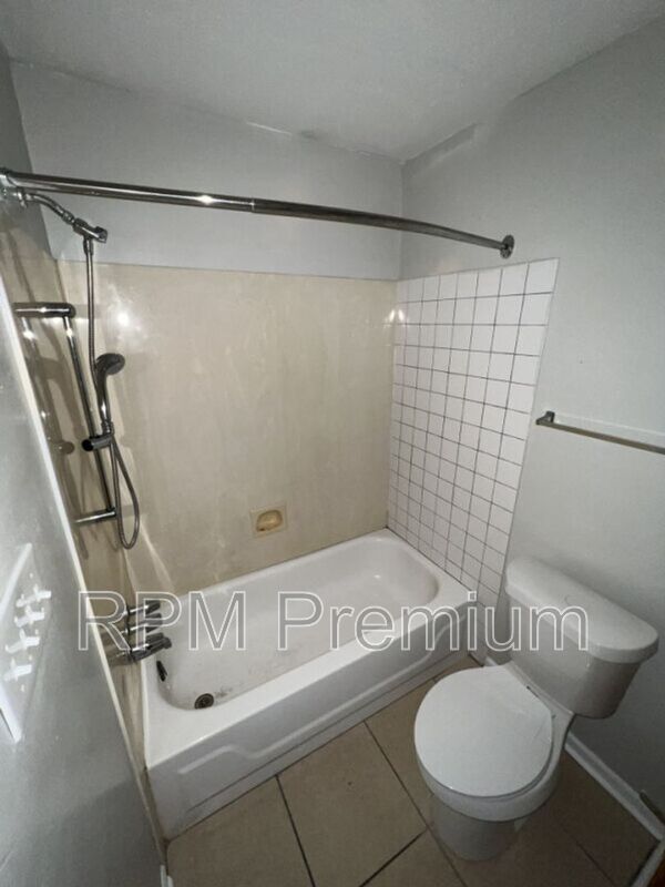 Building Photo - 5170 Weston