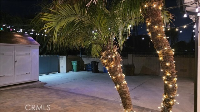 Building Photo - 18224 Chatsworth St