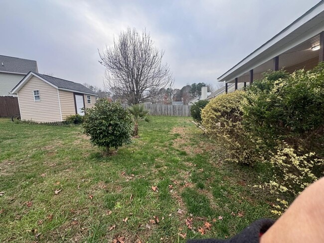 Building Photo - 136 Creek Commons Ave