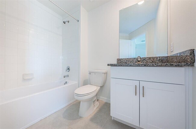 Building Photo - 8327 Crescent Oaks Dr