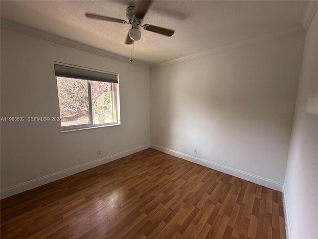 Building Photo - 104 Gardens Dr