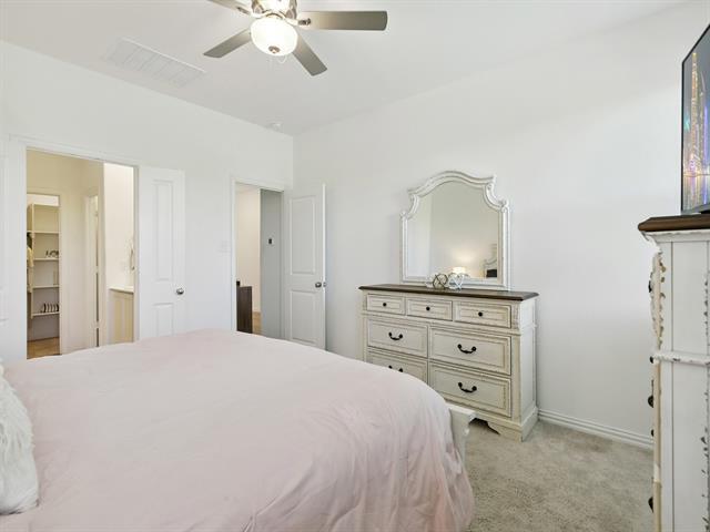 Building Photo - 3413 Kingsview Dr