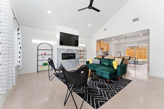 Building Photo - Pre-Leasing Fall of 2026!! Luxury Homes!!